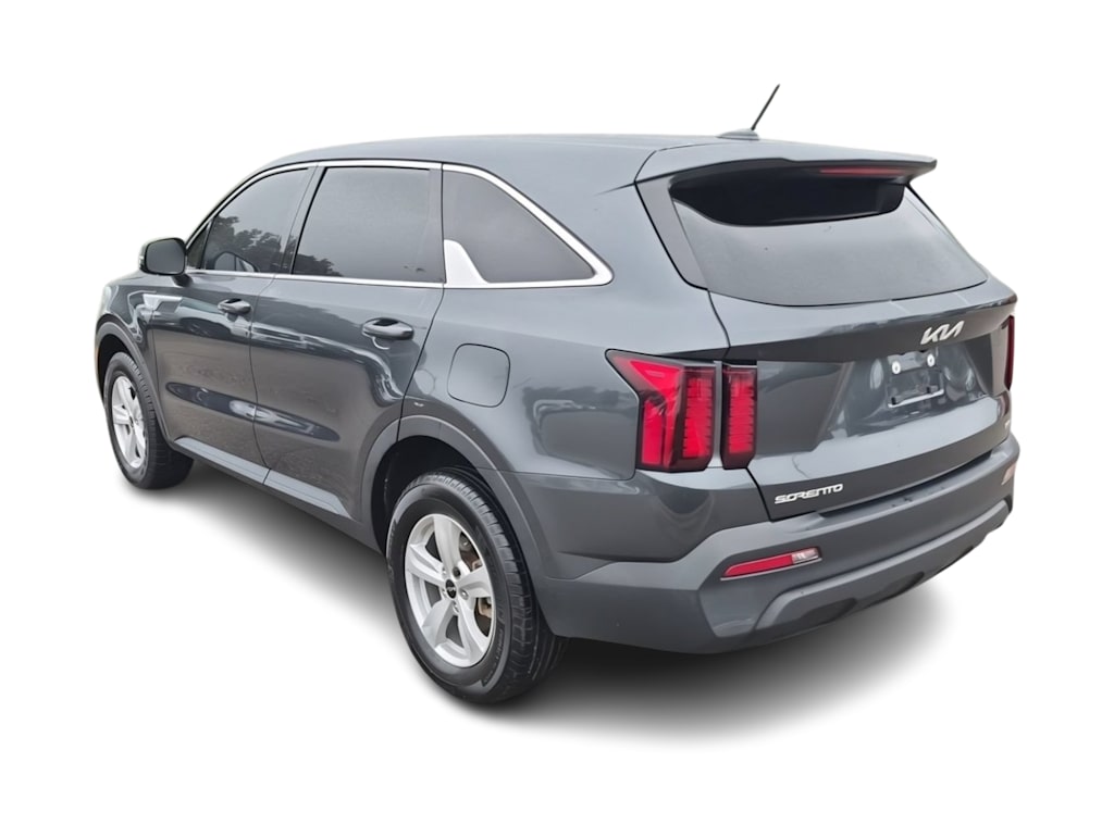 Thumbnail: 2023 Kia Sorento - 4