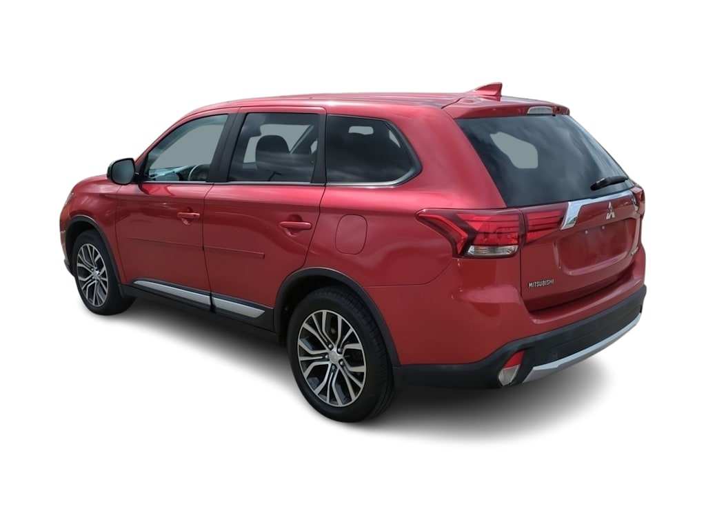 Thumbnail: 2018 Mitsubishi Outlander - 4