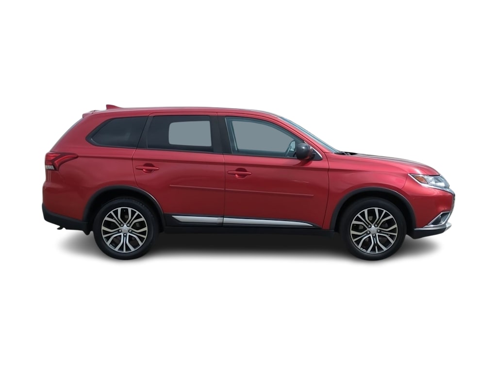 Thumbnail: 2018 Mitsubishi Outlander - 22
