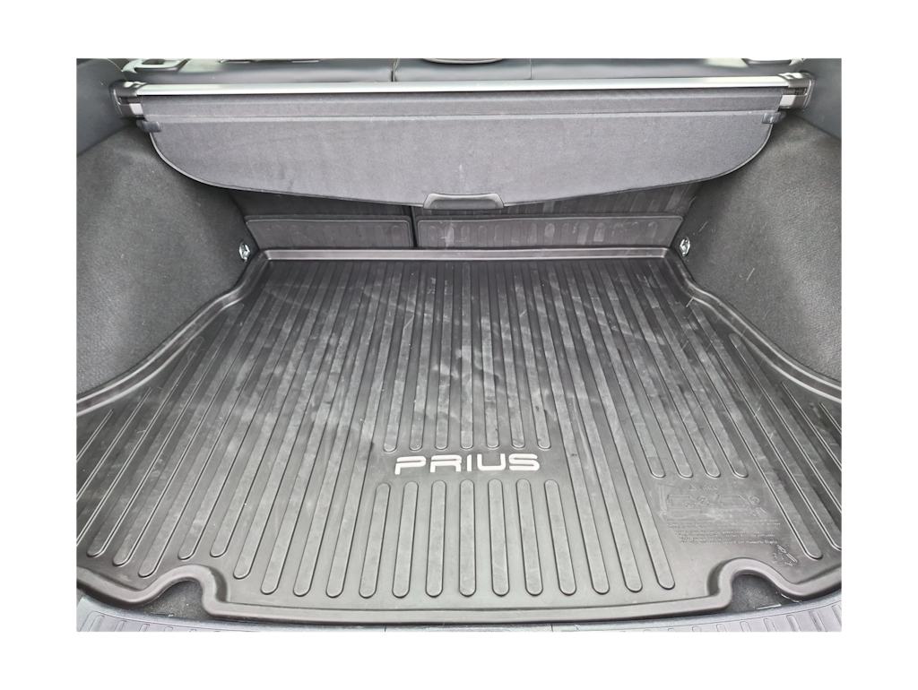 Thumbnail: 2019 Toyota Prius - 17