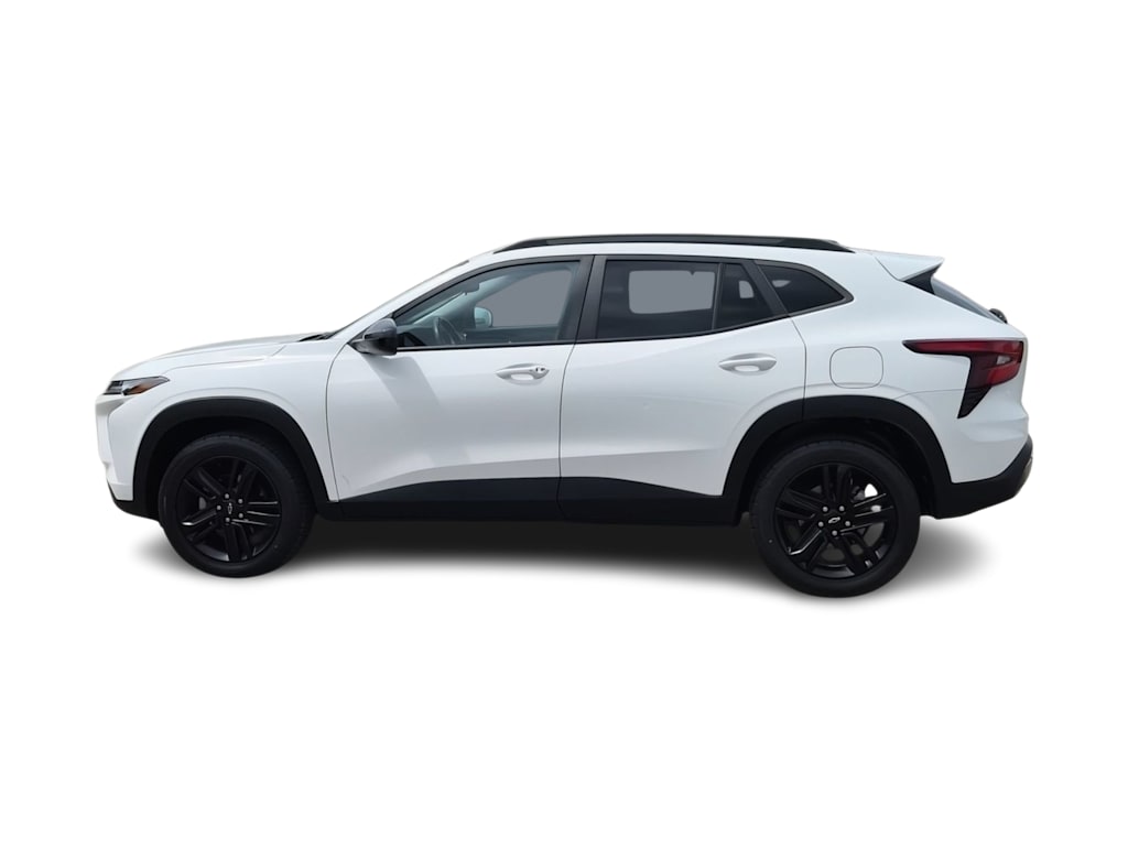 Thumbnail: 2024 Chevrolet Trax - 3