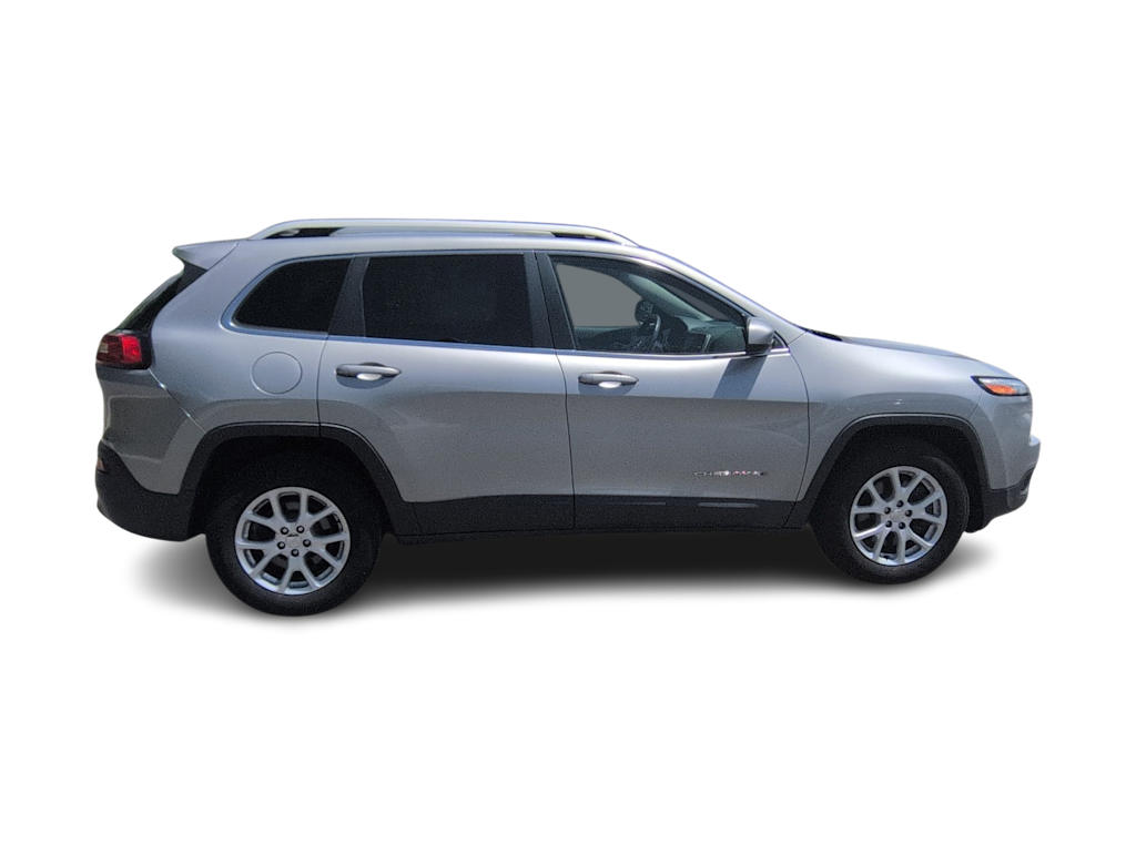 Thumbnail: 2016 Jeep Cherokee - 23