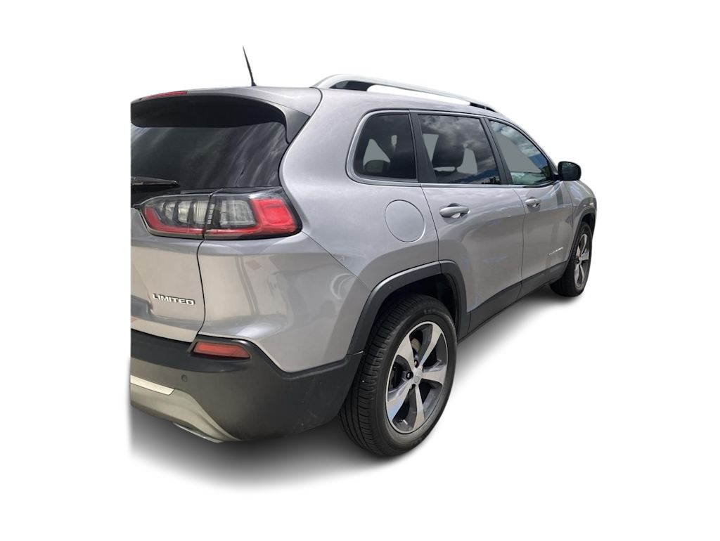 Thumbnail: 2019 Jeep Cherokee - 17