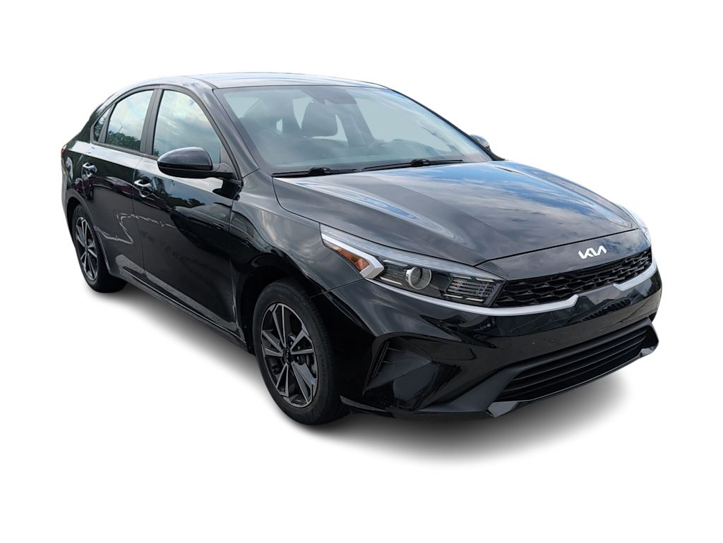 Thumbnail: 2022 Kia Forte - 10