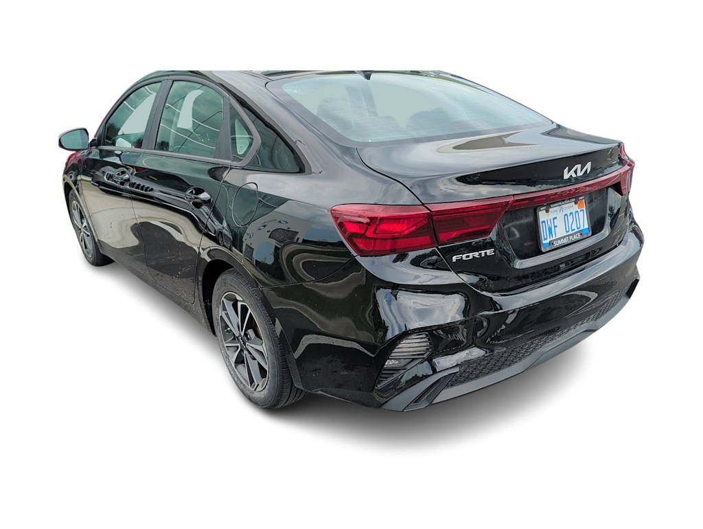 Thumbnail: 2022 Kia Forte - 4