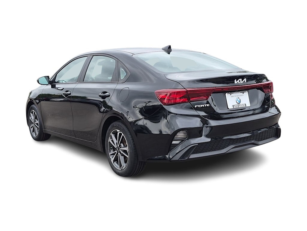 Thumbnail: 2022 Kia Forte - 22