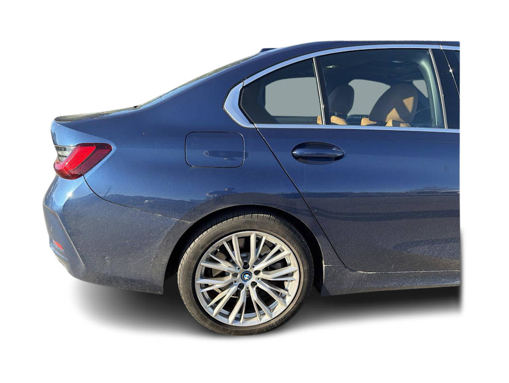 Thumbnail: 2024 BMW 3 Series - 17