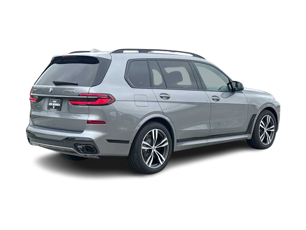 Thumbnail: 2026 BMW X7 - 21