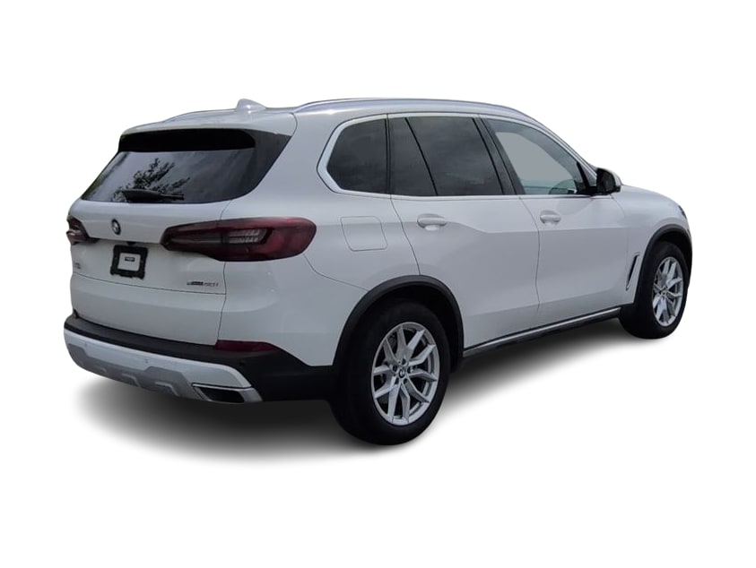 Thumbnail: 2022 BMW X5 - 21