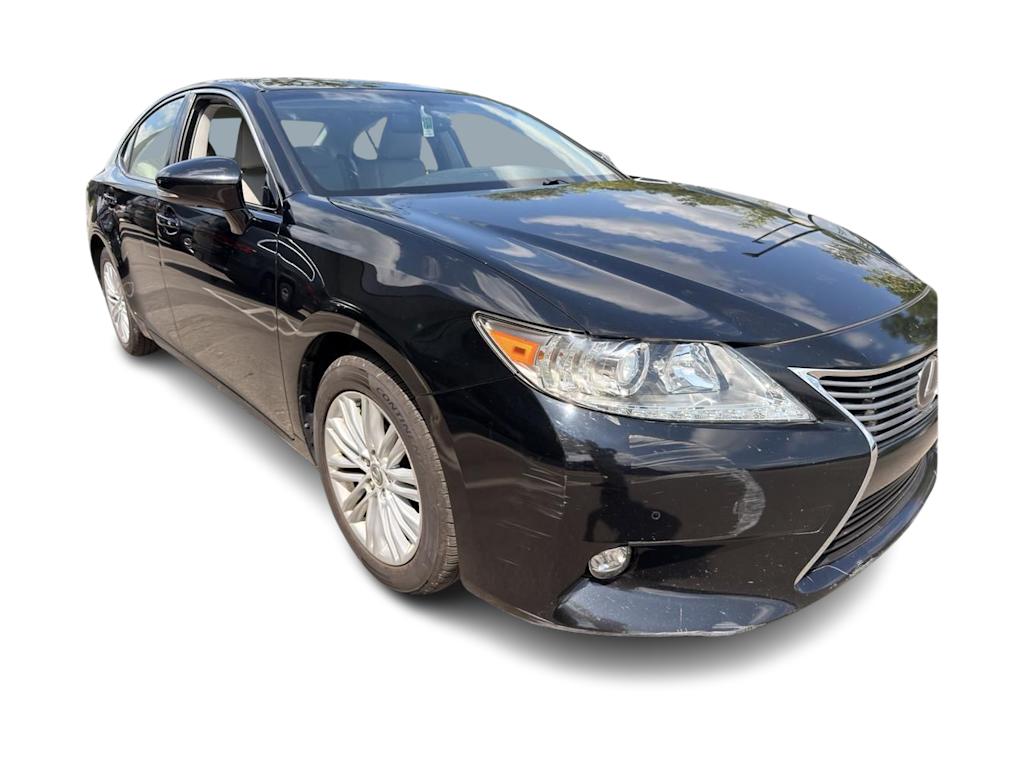 Thumbnail: 2015 Lexus ES - 10