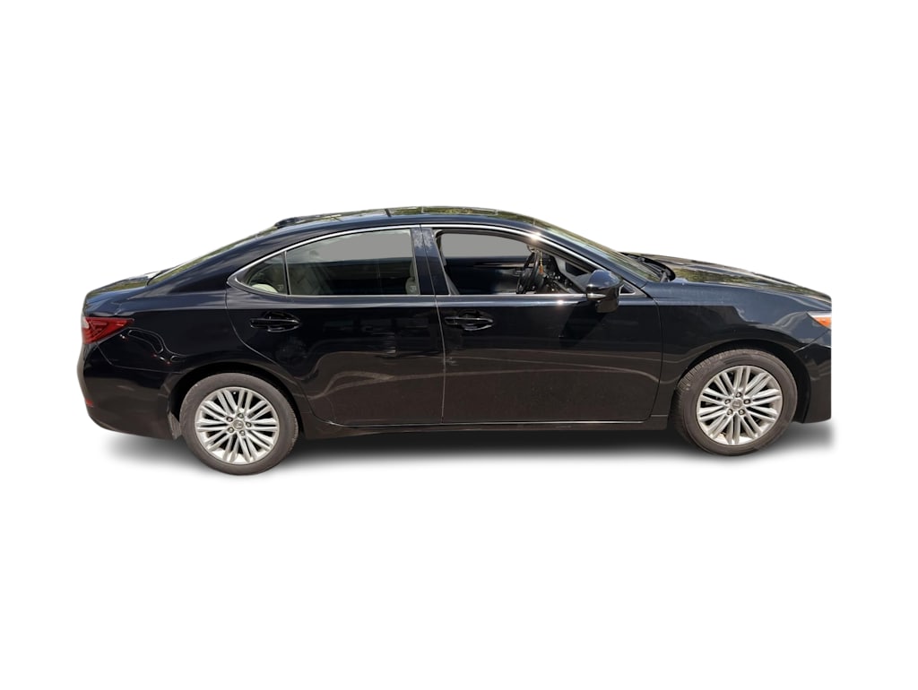 Thumbnail: 2015 Lexus ES - 12