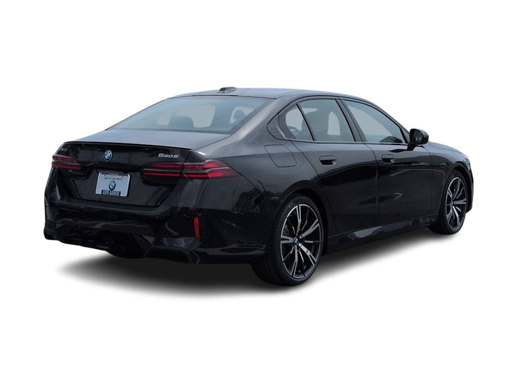 Thumbnail: 2027 BMW 5 Series - 23