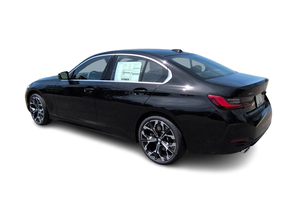 Thumbnail: 2026 BMW 3 Series - 4