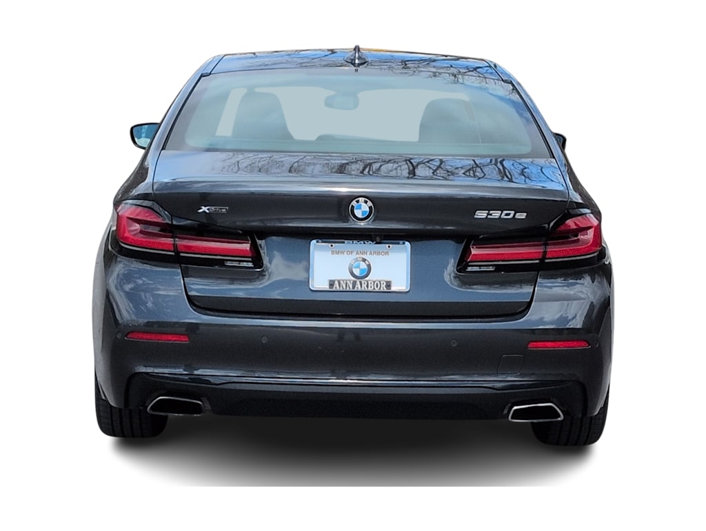 Thumbnail: 2021 BMW 5 Series - 5