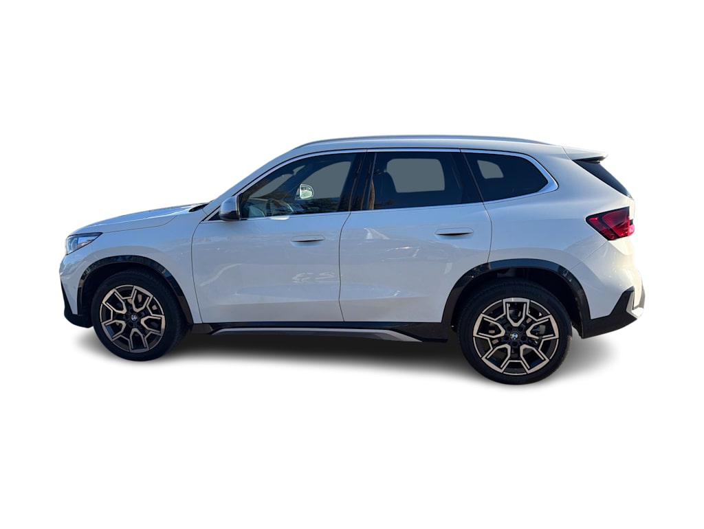 Thumbnail: 2024 BMW X1 - 3
