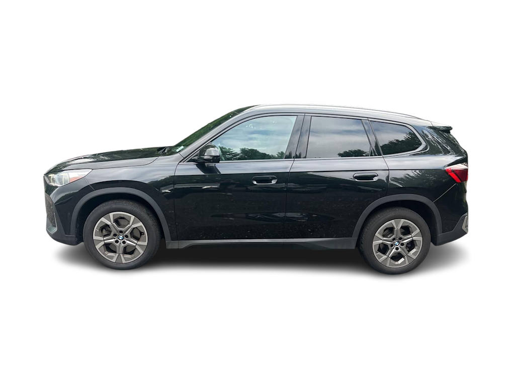 Thumbnail: 2023 BMW X1 - 3