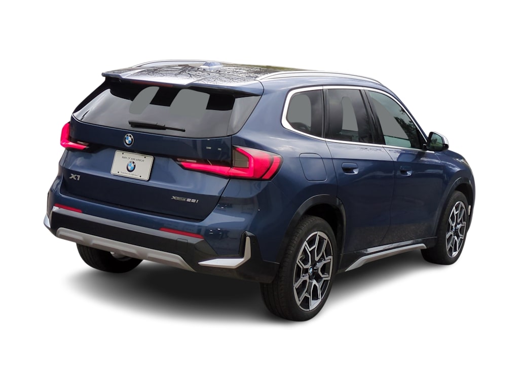 Thumbnail: 2023 BMW X1 - 20