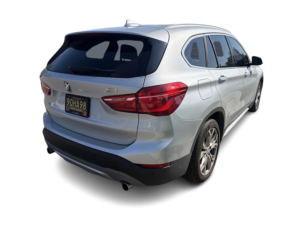 Thumbnail: 2018 BMW X1 - 16