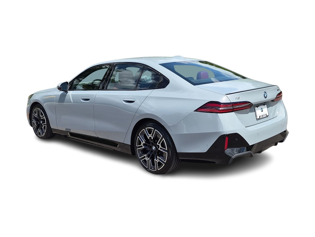 Thumbnail: 2026 BMW i5 - 4