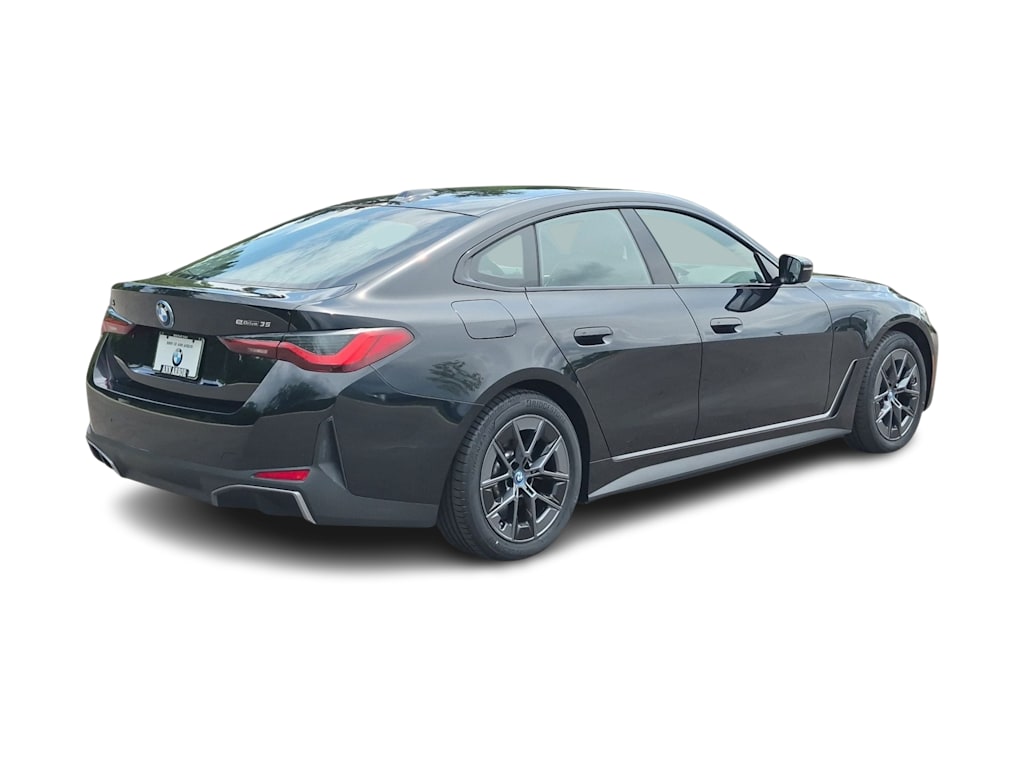 Thumbnail: 2023 BMW i4 - 23