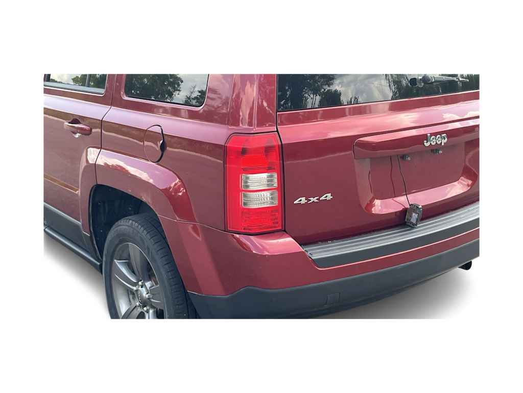 Thumbnail: 2015 Jeep Patriot - 25