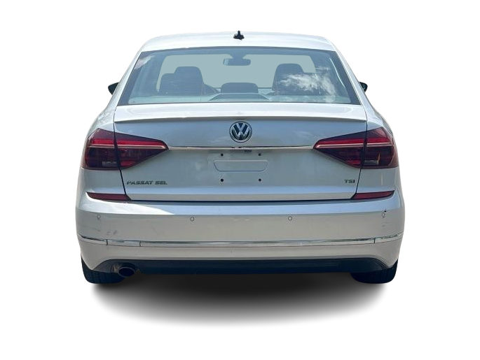 Thumbnail: 2017 Volkswagen Passat - 5