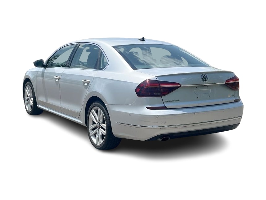 Thumbnail: 2017 Volkswagen Passat - 4