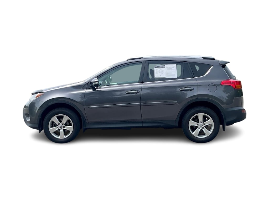 Thumbnail: 2015 Toyota RAV4 - 3
