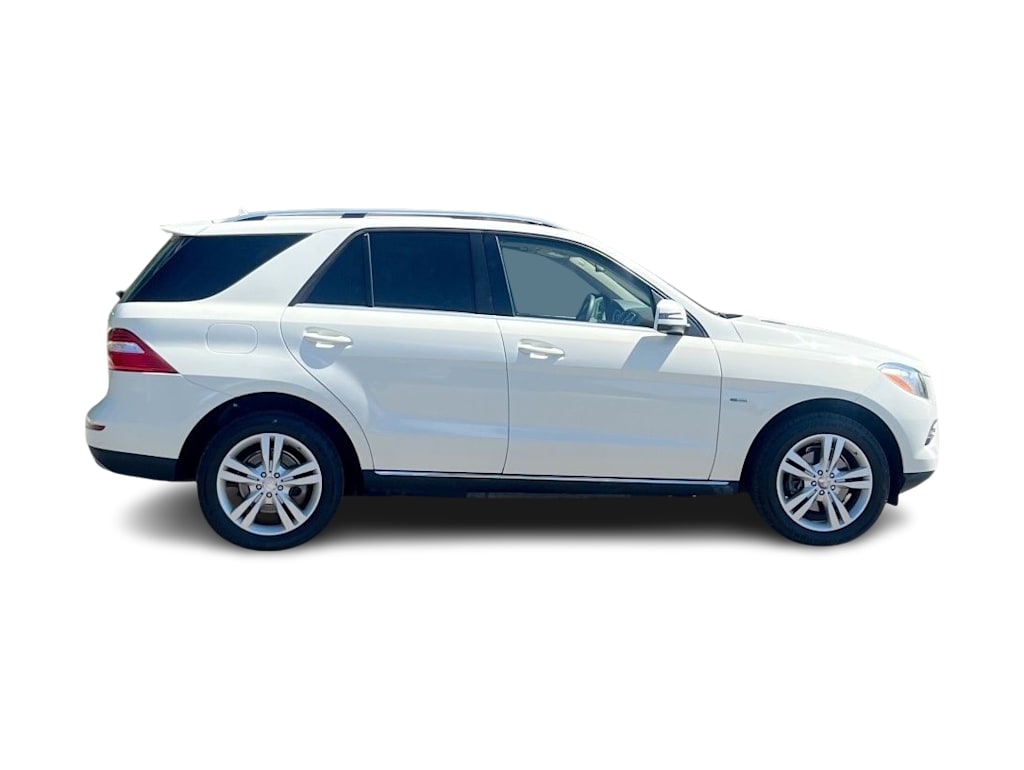 Thumbnail: 2012 Mercedes-Benz M-Class - 21