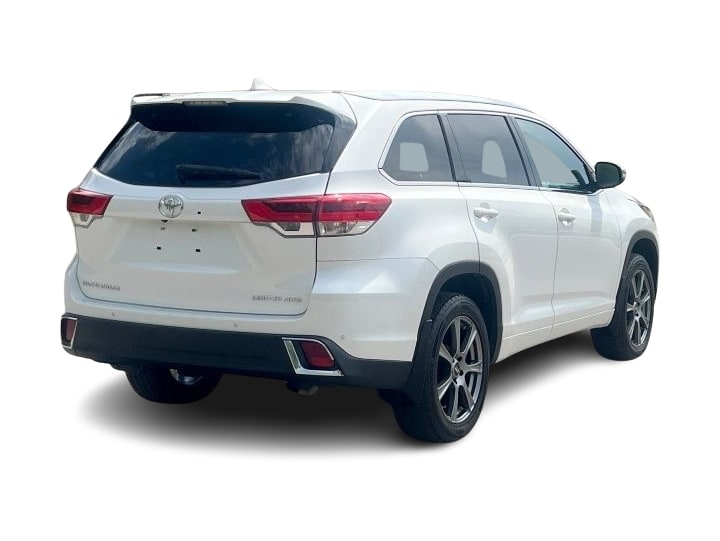 Thumbnail: 2019 Toyota Highlander - 24