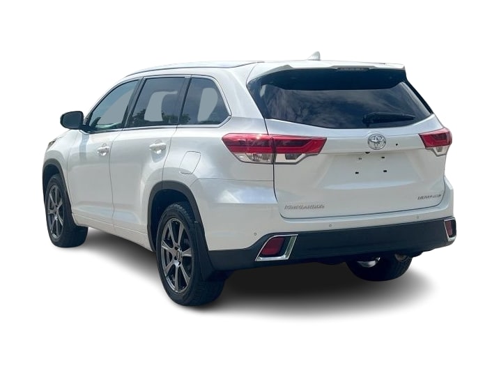 Thumbnail: 2019 Toyota Highlander - 4
