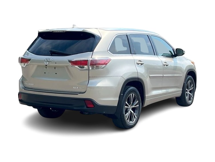 Thumbnail: 2016 Toyota Highlander - 23
