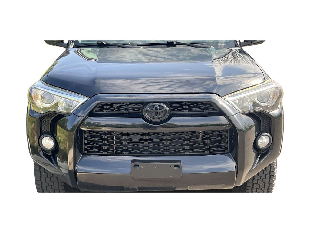 Thumbnail: 2015 Toyota 4Runner - 32