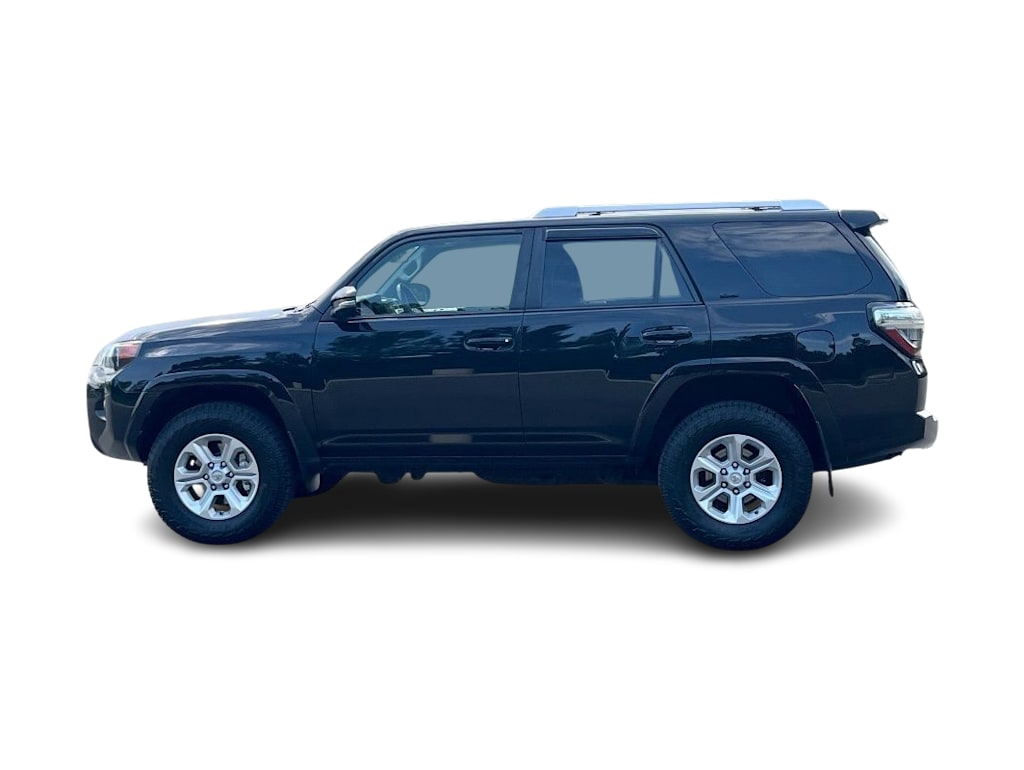 Thumbnail: 2015 Toyota 4Runner - 3