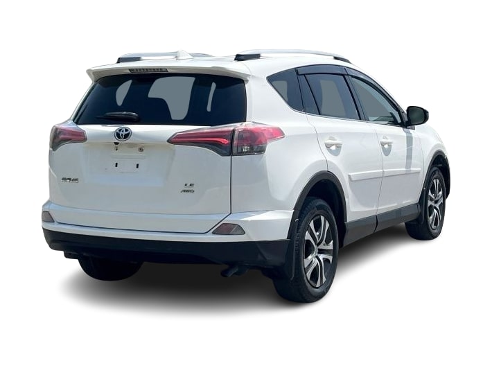 Thumbnail: 2017 Toyota RAV4 - 22