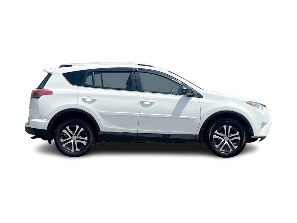 Thumbnail: 2017 Toyota RAV4 - 23