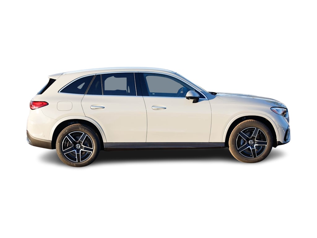 Thumbnail: 2026 Mercedes-Benz GLC - 16