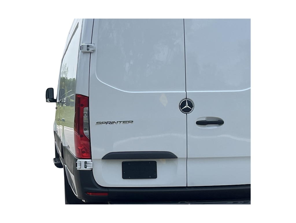 Thumbnail: 2024 Mercedes-Benz Sprinter - 3