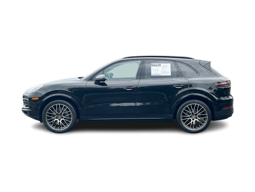Thumbnail: 2023 Porsche Cayenne - 3