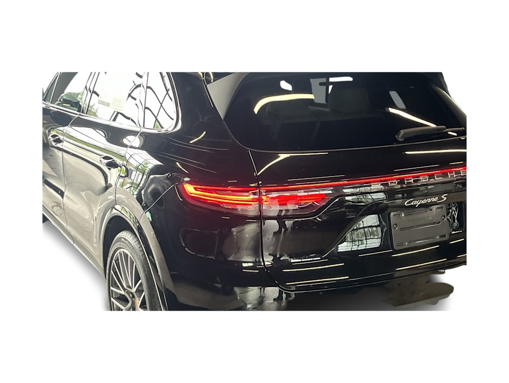 Thumbnail: 2023 Porsche Cayenne - 28