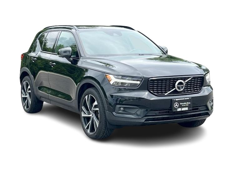 Thumbnail: 2019 Volvo XC40 - 21