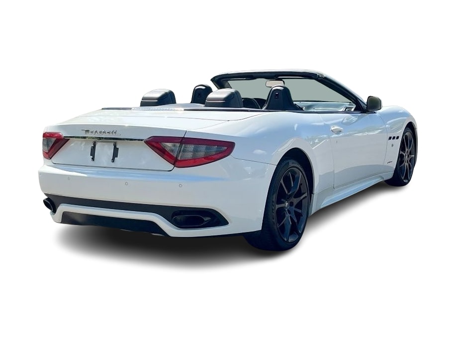 Thumbnail: 2014 Maserati GranTurismo - 24