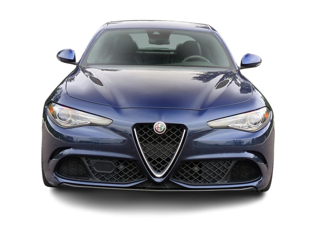 Thumbnail: 2018 Alfa Romeo Giulia - 6