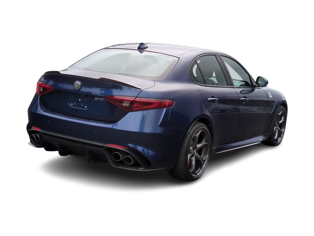 Thumbnail: 2018 Alfa Romeo Giulia - 23
