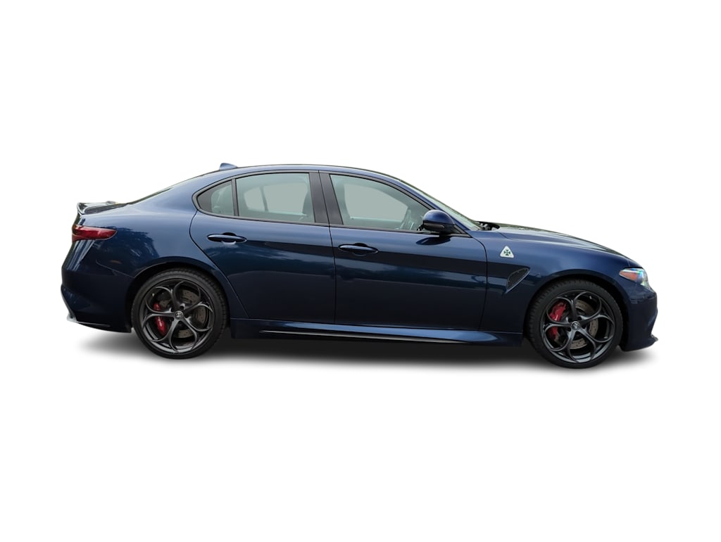Thumbnail: 2018 Alfa Romeo Giulia - 24