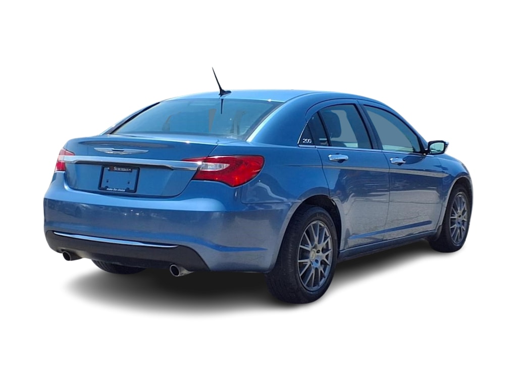Thumbnail: 2011 Chrysler 200 - 17