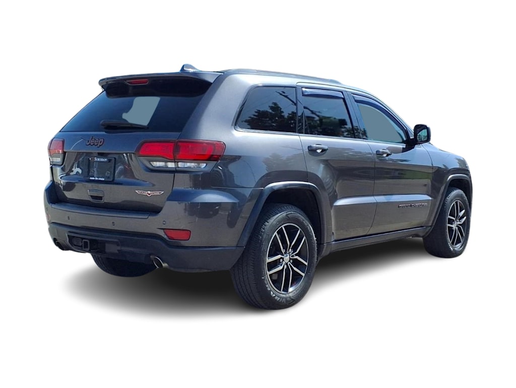 Thumbnail: 2017 Jeep Grand Cherokee - 18