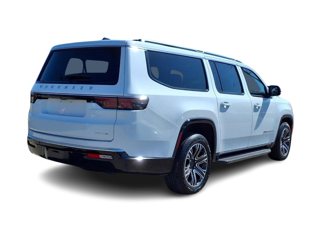 Thumbnail: 2024 Jeep Wagoneer - 18