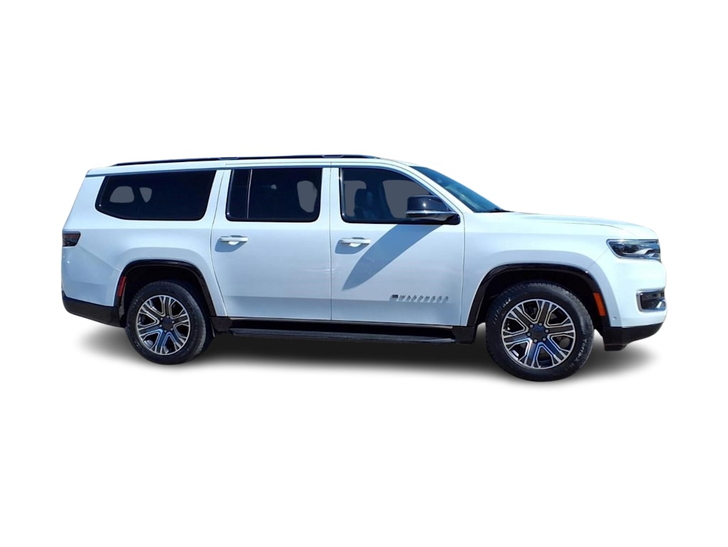 Thumbnail: 2024 Jeep Wagoneer - 17