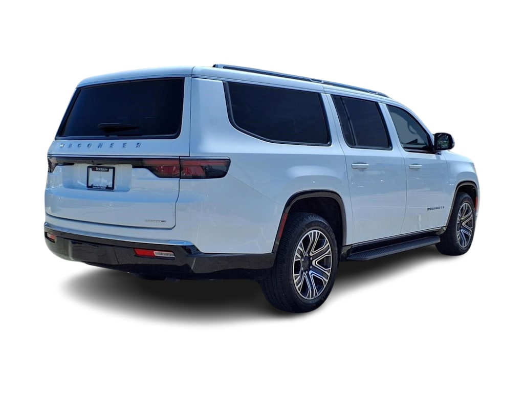 Thumbnail: 2024 Jeep Wagoneer - 16